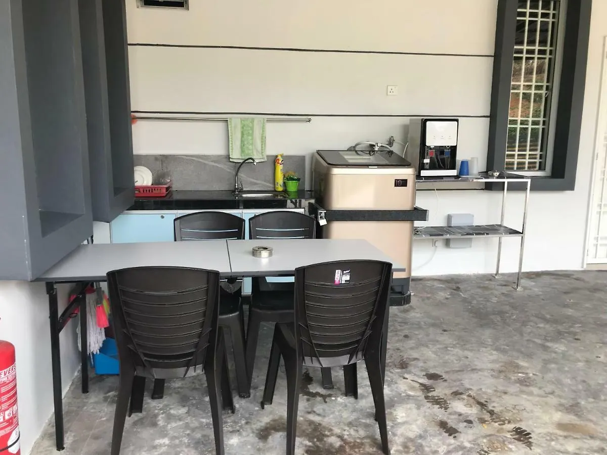 Jiaxin Homestay - Jp Pedana 家馨民宿 Johor Bahru 0*,